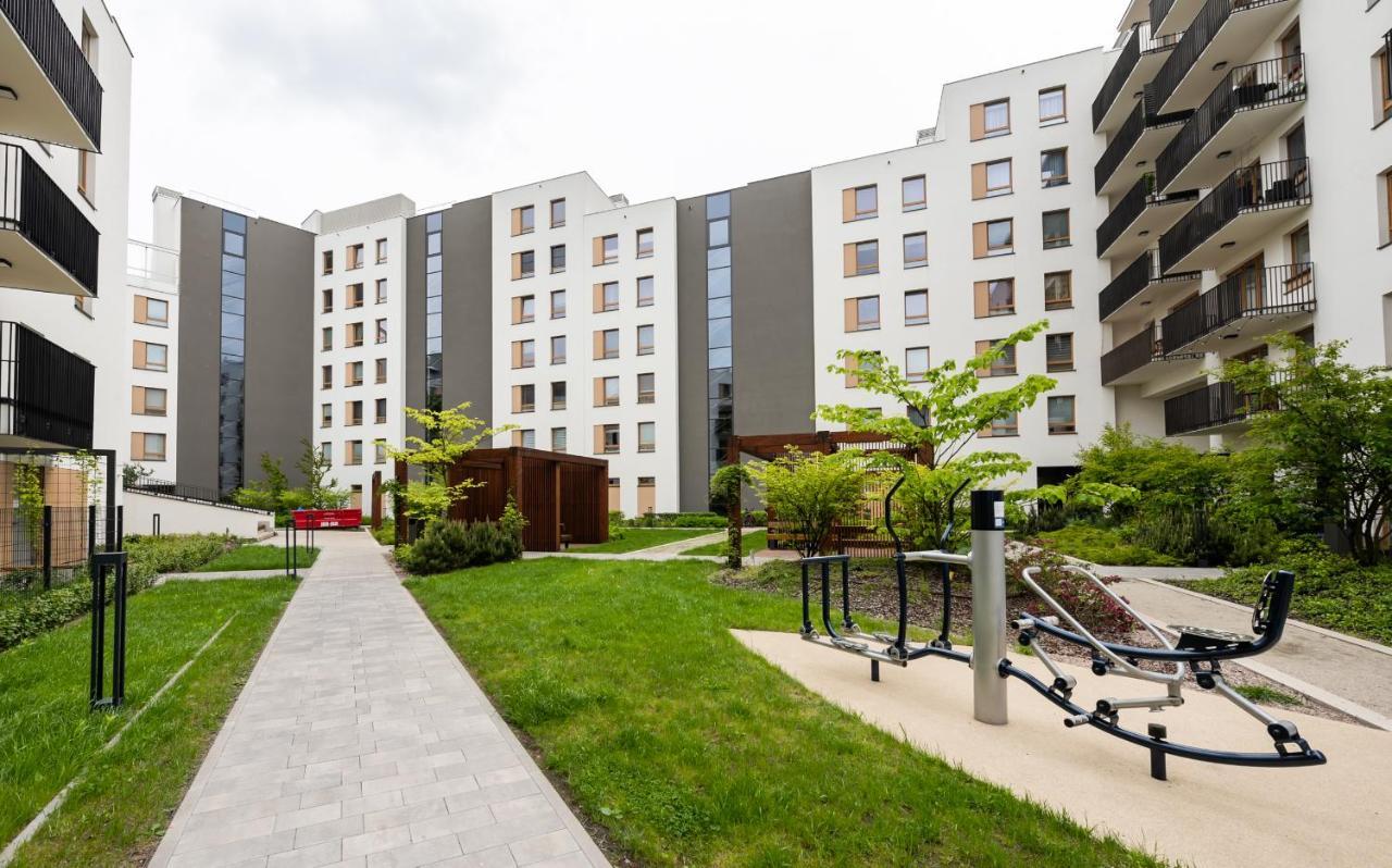 Wola Skwer Happy Apartment Varsóvia Exterior foto