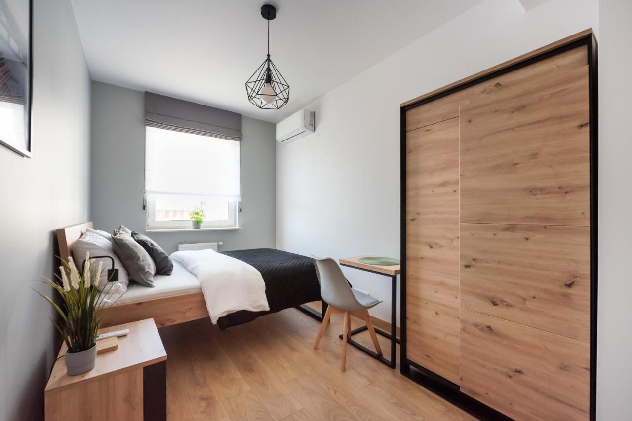 Wola Skwer Happy Apartment Varsóvia Exterior foto